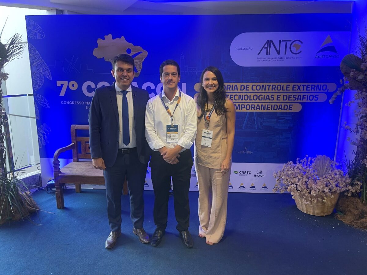 Na foto, Ismar Viana à esquerda, Presidente da ANTC, e Thaisse Craveiro, Vice-Presidente da ANTC.